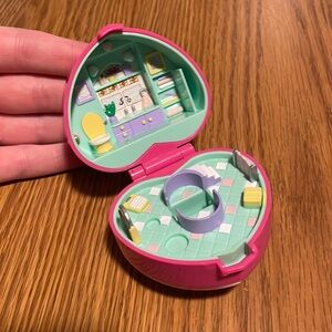 1991 Polly Pocket "Bathtime Fun” **vintage**